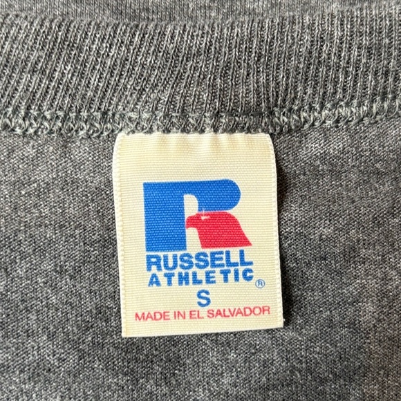 Russell Athletic vintage 2000s Graphite Gray Short Sleeve T-Shirts size small - Picture 2 of 13